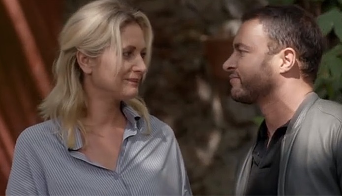 Порно: Екі ресейлік қожайын құлды трахает